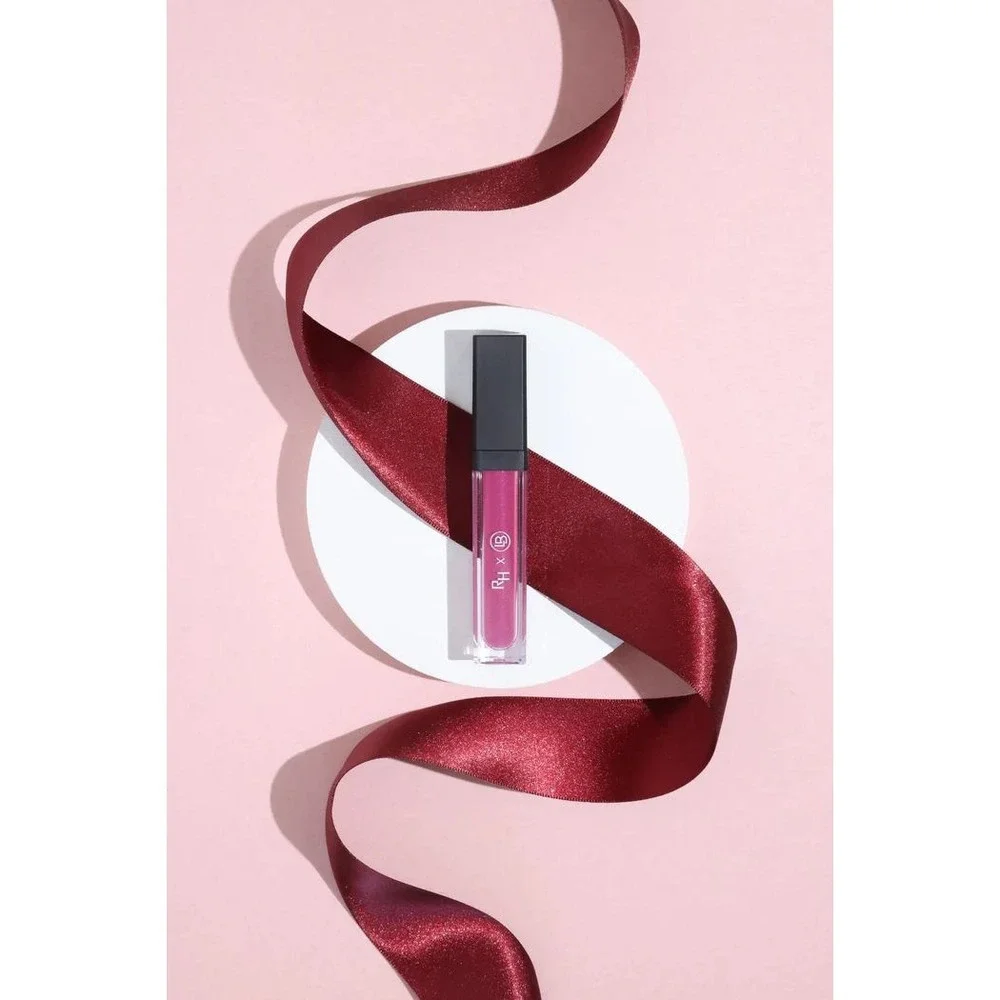 REALHER Long-Lasting Lip Gloss Kit 6 Piece Set Nudes Pinks Reds New in Box